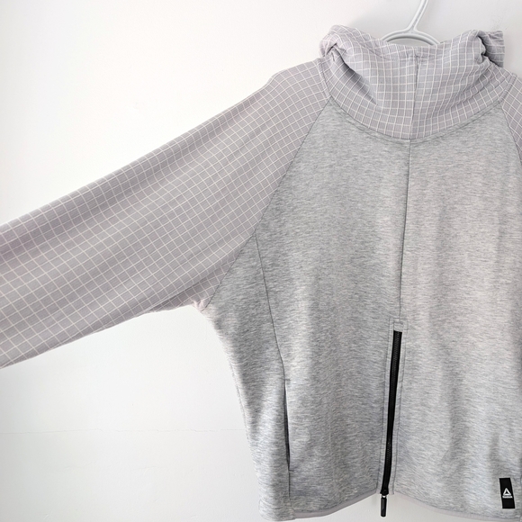 Reebok Women's TS Q4 Hoodie Sweatshirt In Size Large - Picture 9 of 12